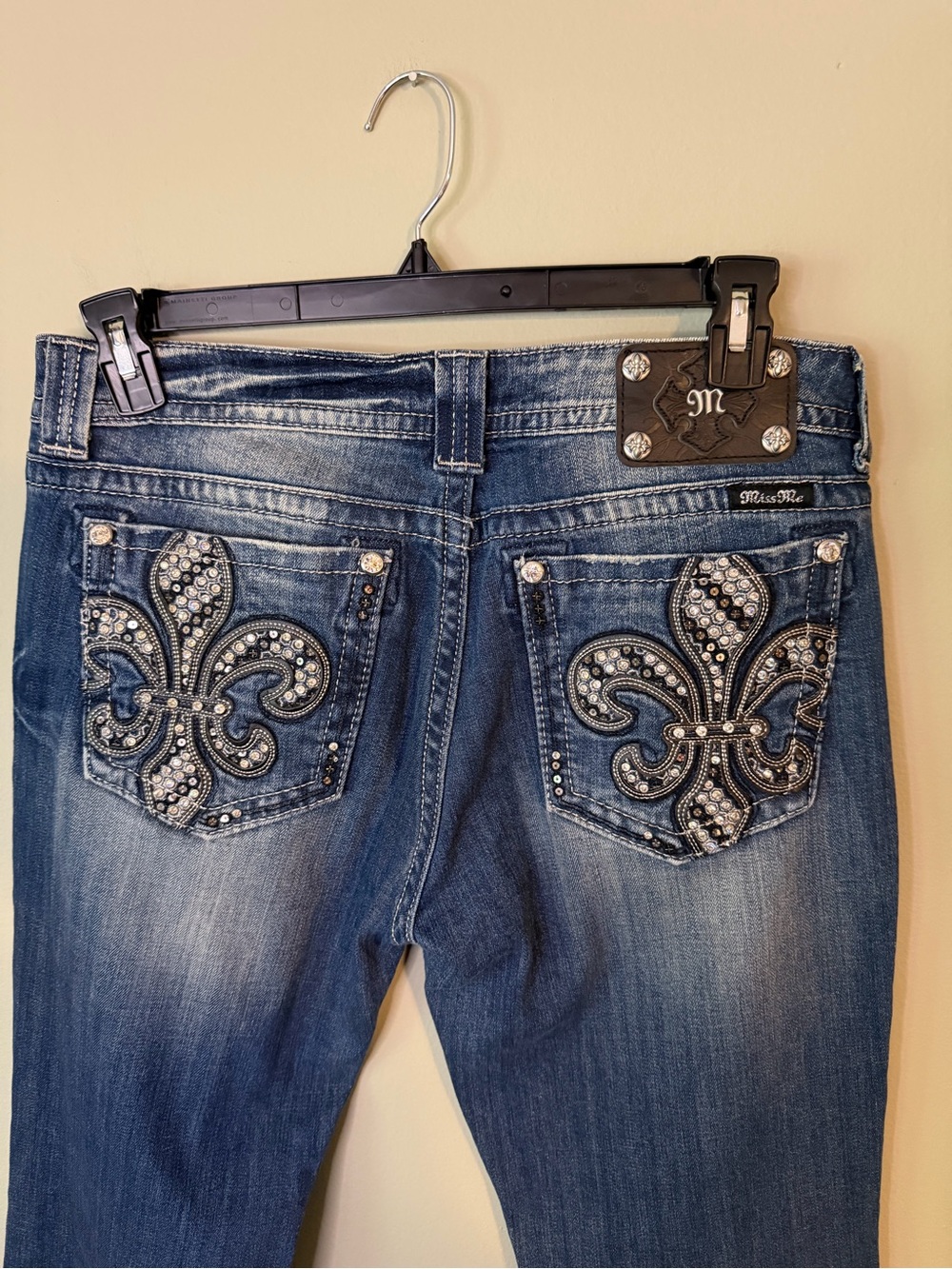 Gorgeous Y2K Miss Me Boot Jeans with Rhinestone Fleur-de-Lis Pockets 34” Inseam